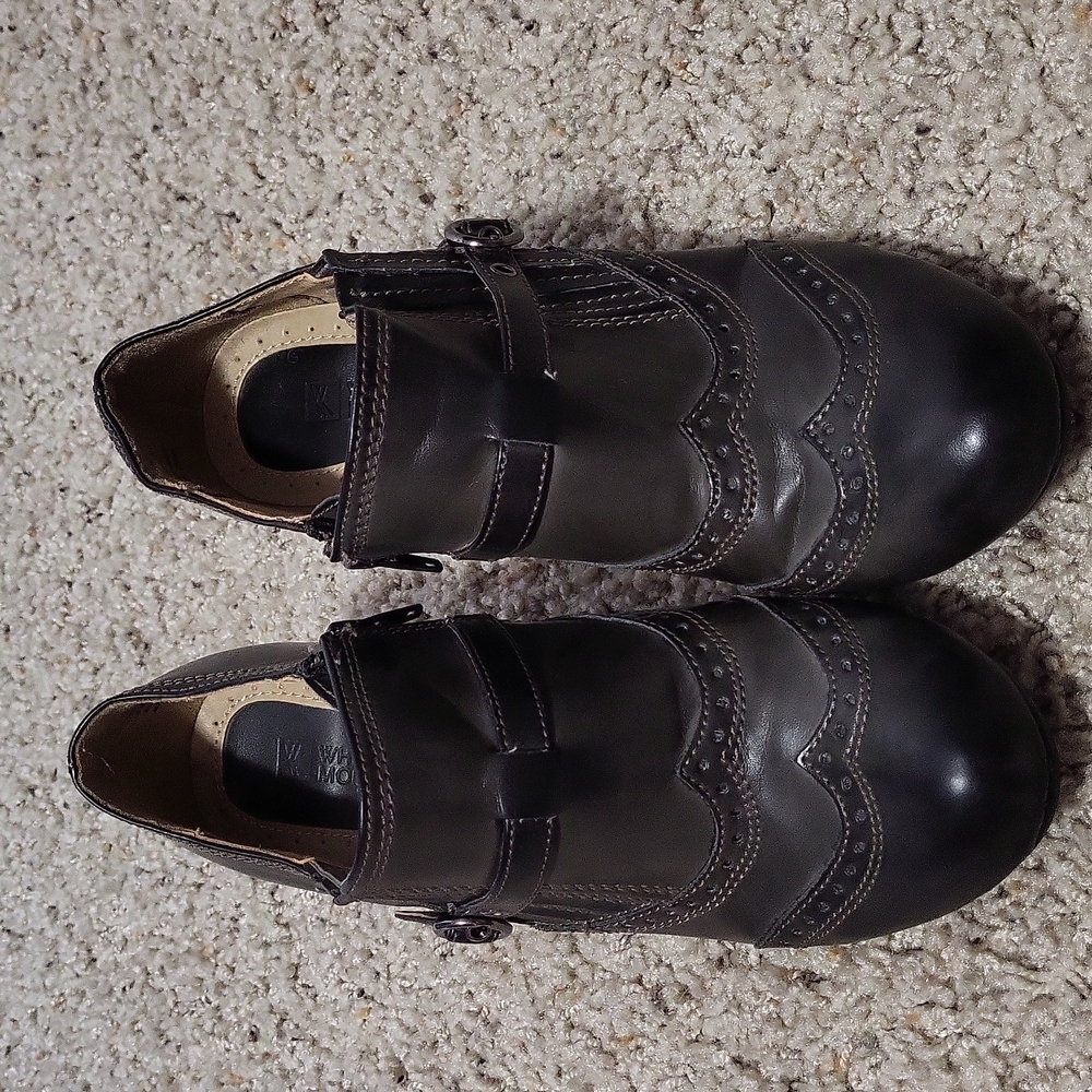 Dark gray vintage looking shoes